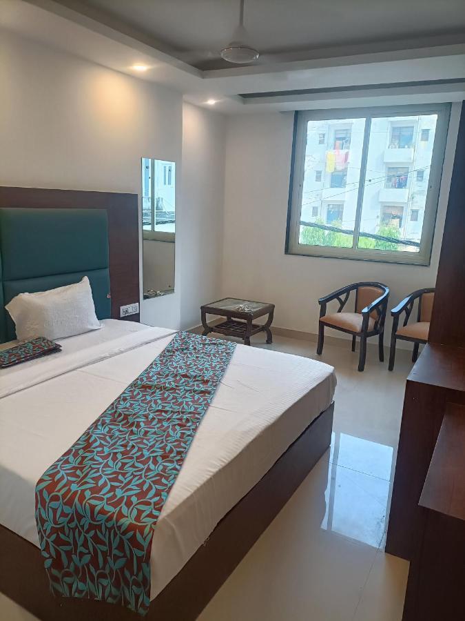 Family Hotel Tark Near Igi Airport Delhi New Delhi Exterior photo