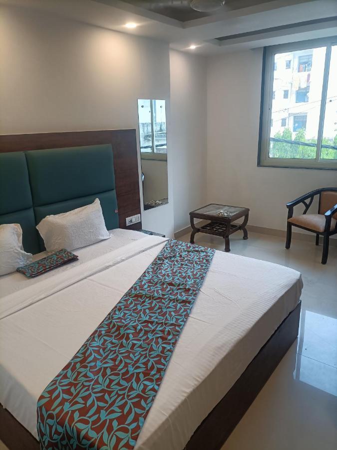 Family Hotel Tark Near Igi Airport Delhi New Delhi Exterior photo