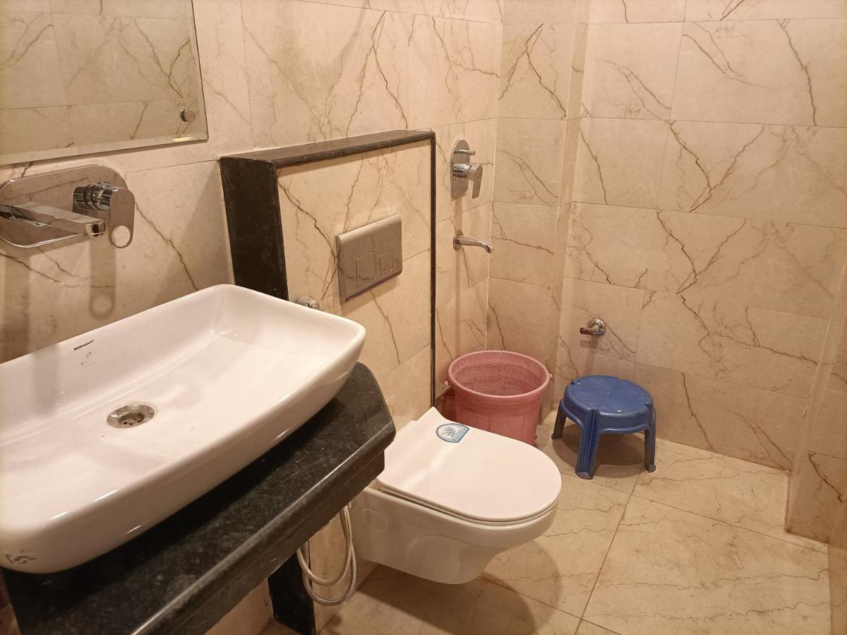 Family Hotel Tark Near Igi Airport Delhi New Delhi Exterior photo
