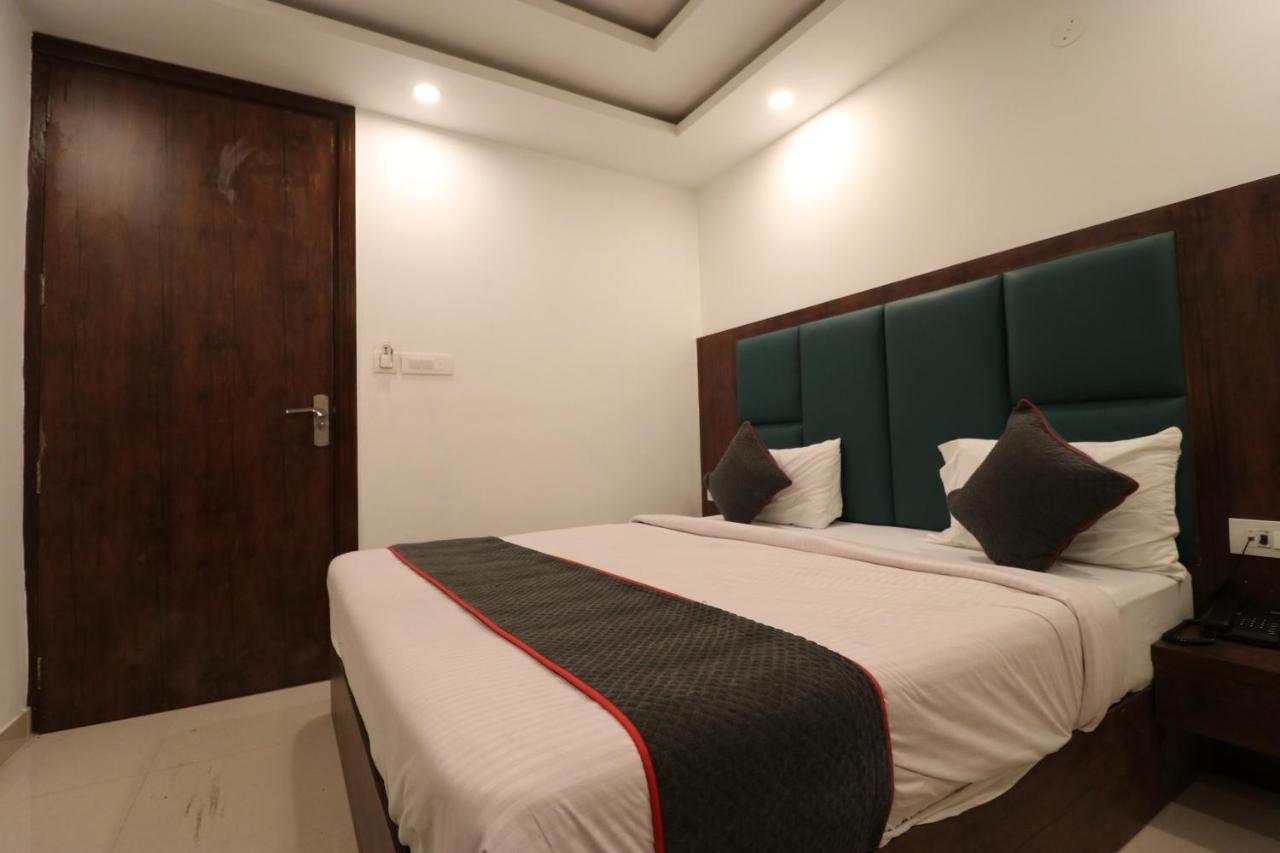 Family Hotel Tark Near Igi Airport Delhi New Delhi Exterior photo